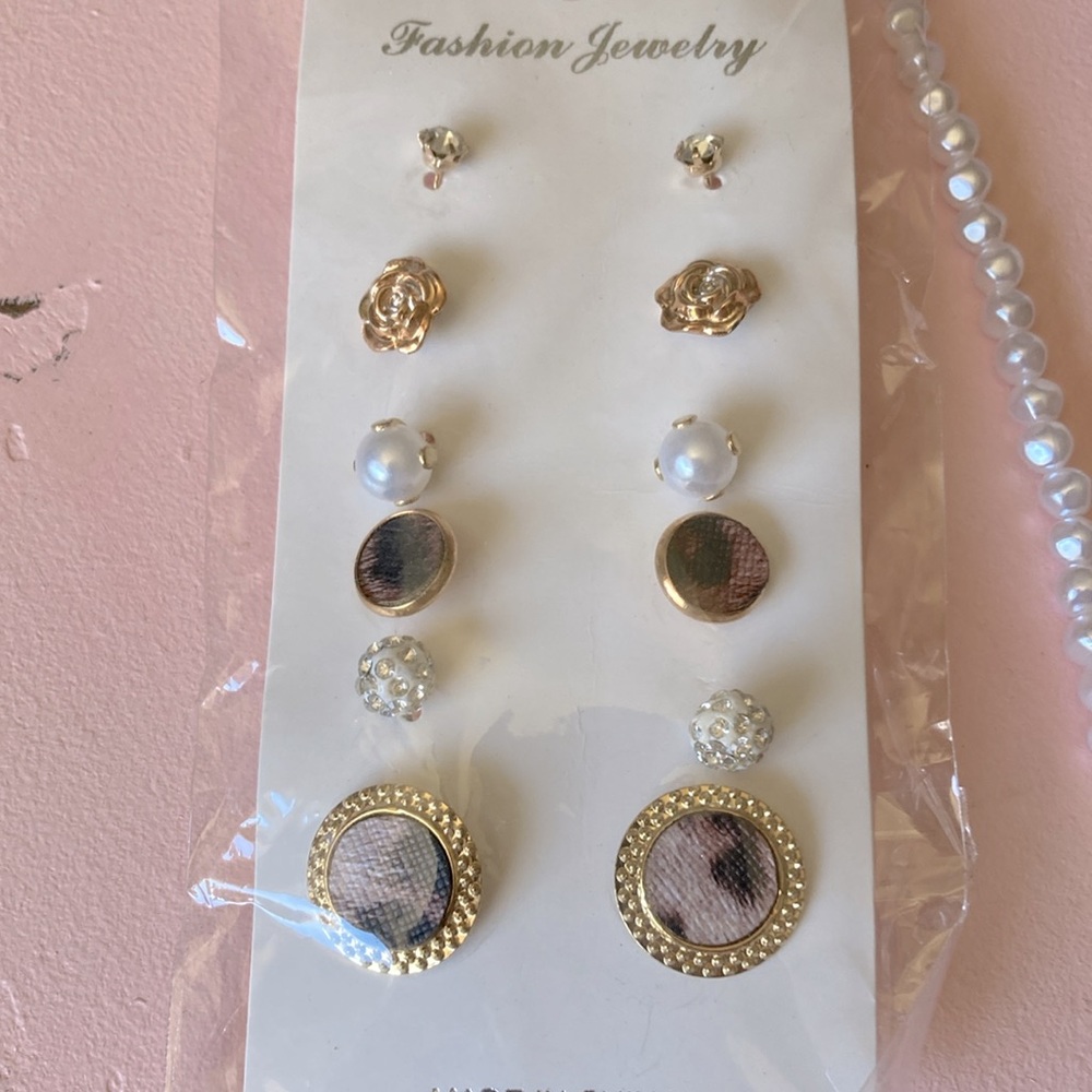 Princess Bundle Fashion Jewelry Gold, Pearls & Diamonds 💎 You get them all NWT - Picture 5 of 10